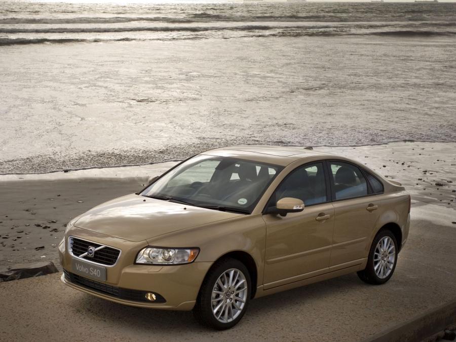  Volvo S40 T5 2007 года  (ZA) (фото 9 из 11)